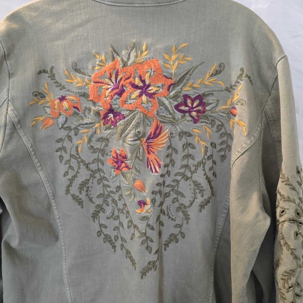 Chico's Sage Green Embroidered Jacket Floral Boho Utility Trucker Frayed Hem XL - Picture 6 of 16